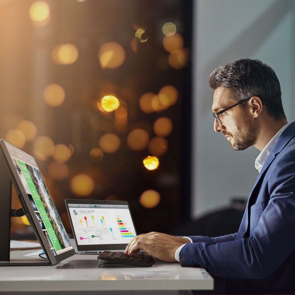 FIND CLARITY WITH ADDED SCREEN SPACE